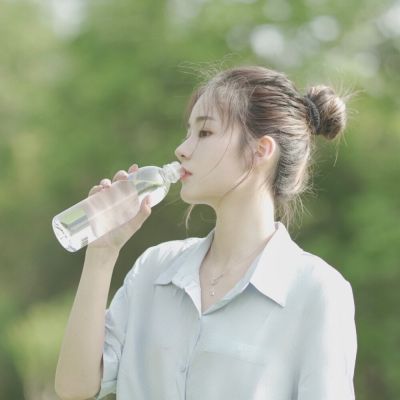 2026热门清新真人女头