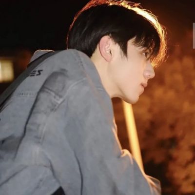 氛围感十足的帅气男生真人头像