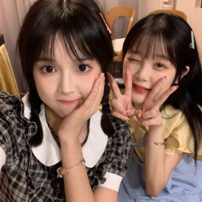 热门ins闺蜜恩典女头