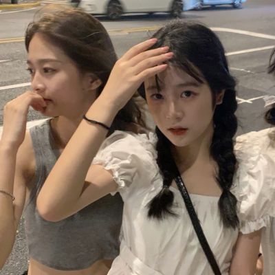 热门ins闺蜜恩典女头