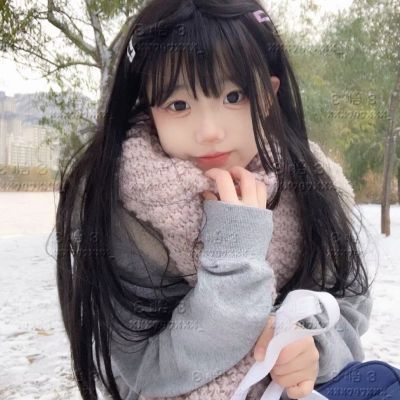 2026冬天雪中真人女生头像