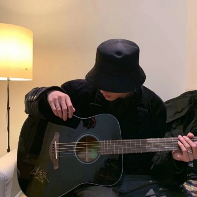 2026热门男生真人头像