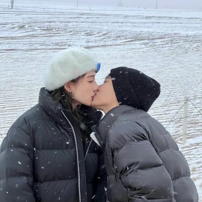 2026真人一左一右情侣头像