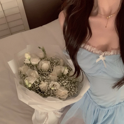 高级感不露脸部位女生头像