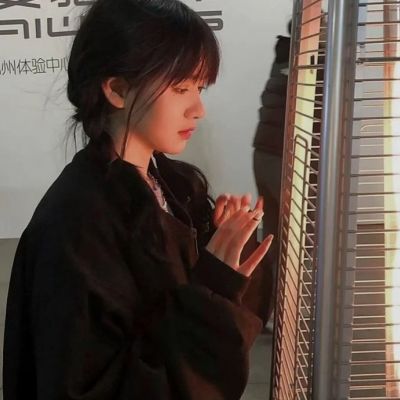 2025女生微信头像最新版图片