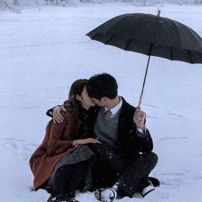 雪天情侣头像一左一右