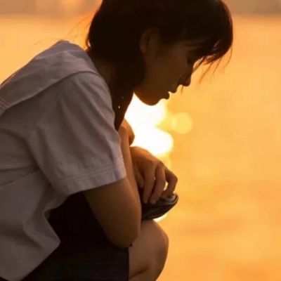2025年最火的情侣头像真人图片
