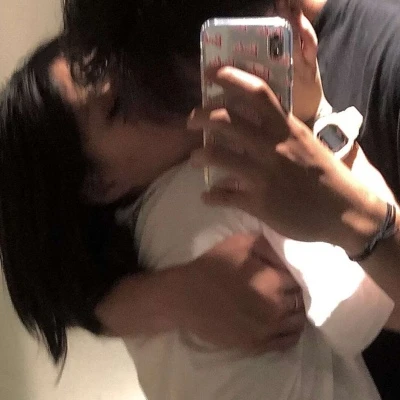 QQ情侣头像真人2张一对两张图片
