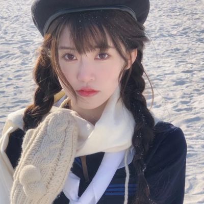 2025ins女生头像真人图片