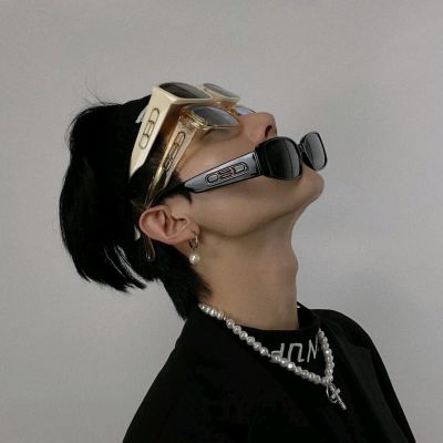 高级感微信头像图片男小众