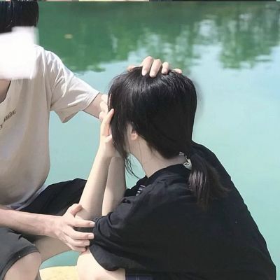 wechat情侣头像真人一对两张图片