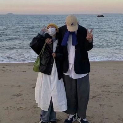 微信头像ins氛围感情侣一对两张真人图片