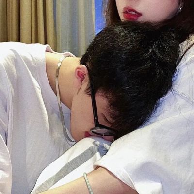 wechat情侣头像真人一对两张图片