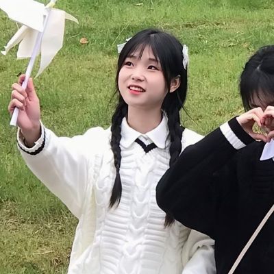ins风闺蜜头像一对两张真人图片