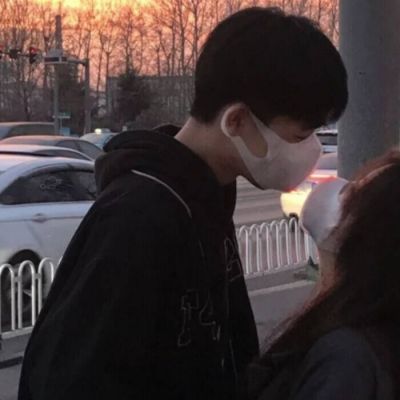 QQ情侣头像真人2张一对两张图片