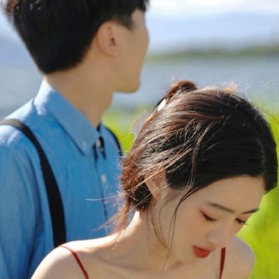 2025年最火的情侣头像真人图片