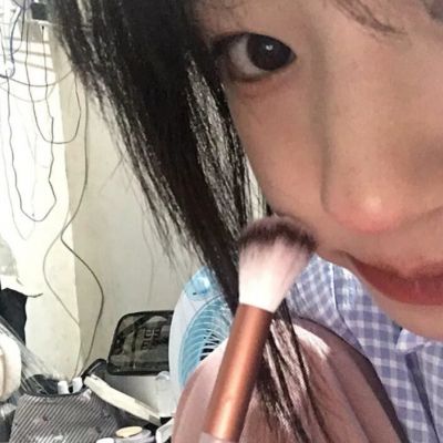 ins女生头像淡妆青春高清图片