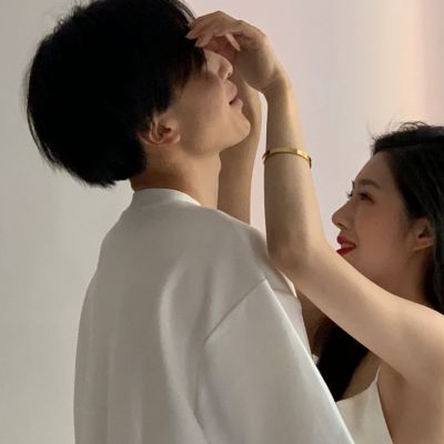 ins简约风头像情侣微信一对两张图片