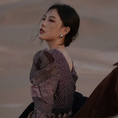 情侣头像2张一对高冷真人高清图片