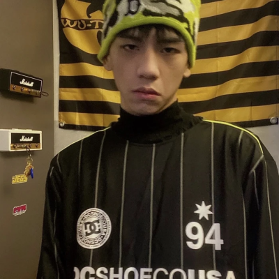 真人帅气冷淡风男生头像图片