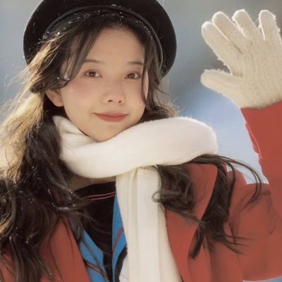 2025跨年真人女头像