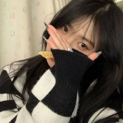 ins女生头像淡妆青春高清图片