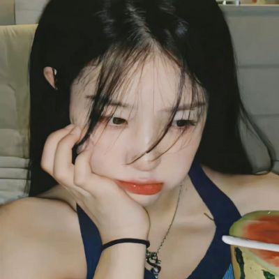 2025小众真人女生头像图片