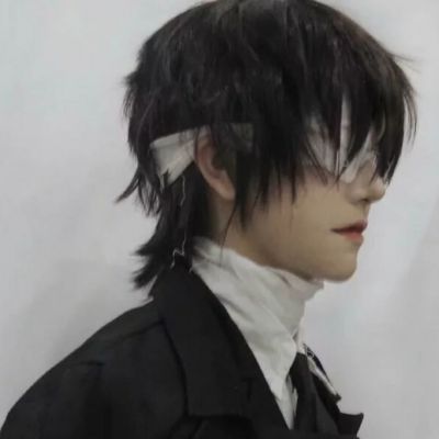 2025新式微信头像男生真人