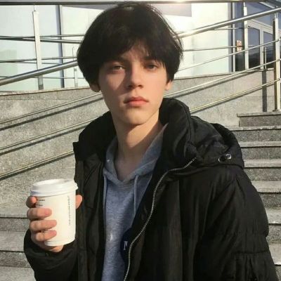 2025男生最红头像图片