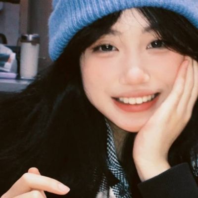 2025小众真人女生头像图片