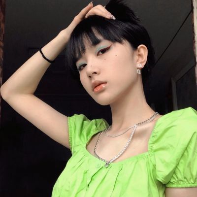 绿色女生头像2025最火图片