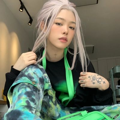绿色女生头像2025最火图片