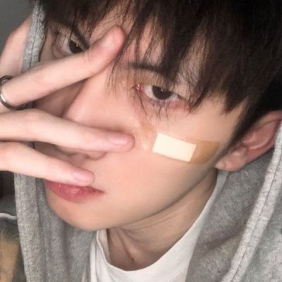 超高清真人头像男生帅气图片