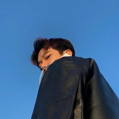 适合做微信头像的照片男生帅气图片