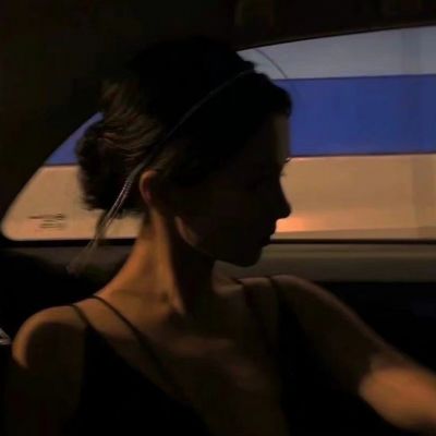 2025新女头高清图片