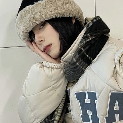 2025头像女生高级真人图片