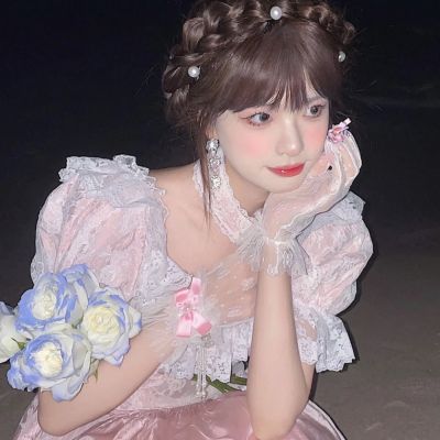2025清新意境魅力真人女头图片