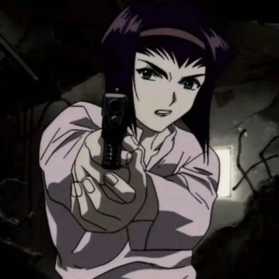 女生动漫头像持枪