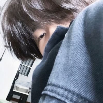 2025孤独男头图片