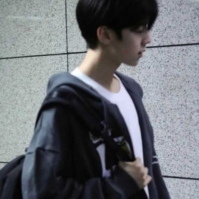 稀有难找的男生头像图片