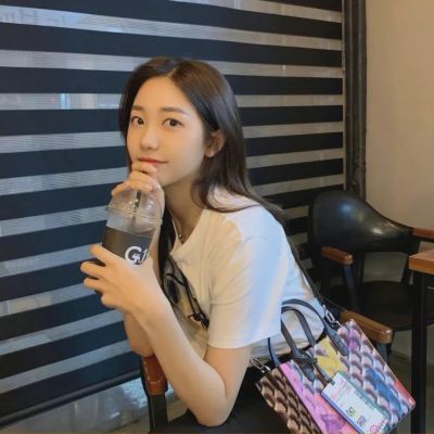 优质女头像真人高级高清图片
