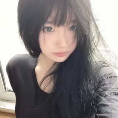 2025新女头高清图片