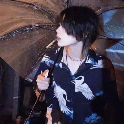 优质男头真人酷味图片