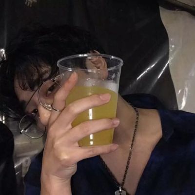 真人男生头像慵懒偏冷淡风图片