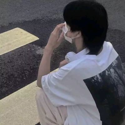 真人男生头像慵懒偏冷淡风图片