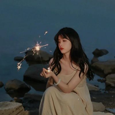 2025最火独一无二的头像情头图片