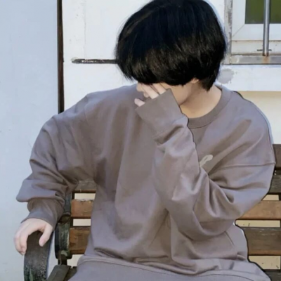 真人男生头像慵懒偏冷淡风图片