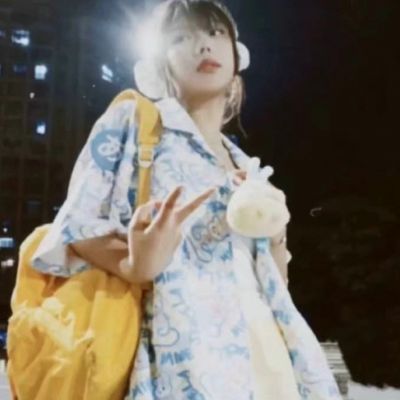 2025个性耐看头像女生真人高清图片