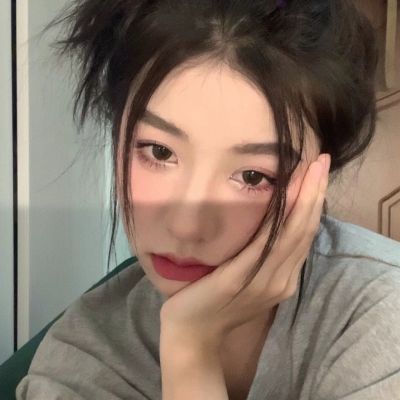 2025独一无二的头像女生真人高清图片