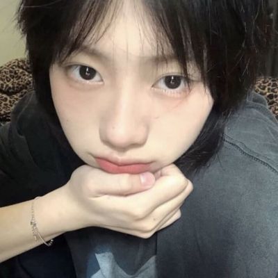 2025最火最潮的女头可爱青春照片